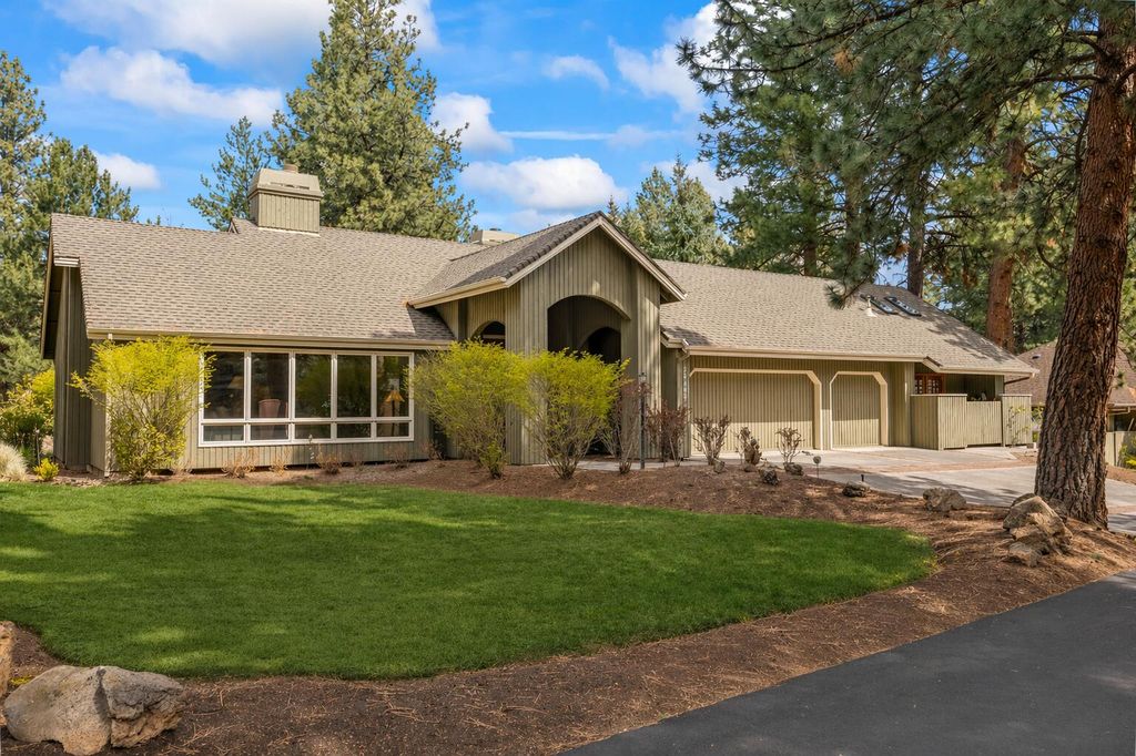 20468 Steamboat Court, Bend, OR 97702