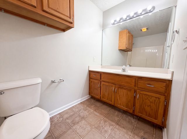 610 W Harper Rd, Portland, TN 37148