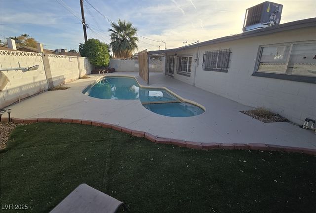 5168 Wilbur Street, Las Vegas, NV 89119