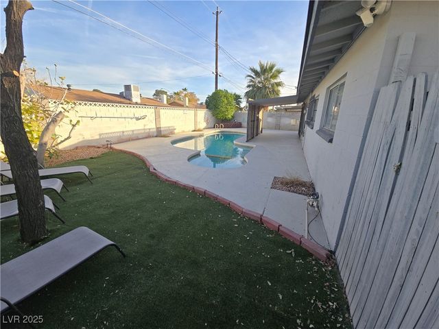 5168 Wilbur Street, Las Vegas, NV 89119