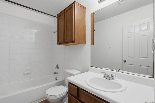 818 THREE WOOD WAY, San Antonio, TX 78221