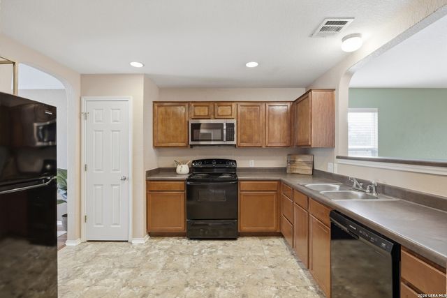 818 THREE WOOD WAY, San Antonio, TX 78221