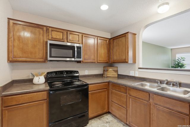 818 THREE WOOD WAY, San Antonio, TX 78221