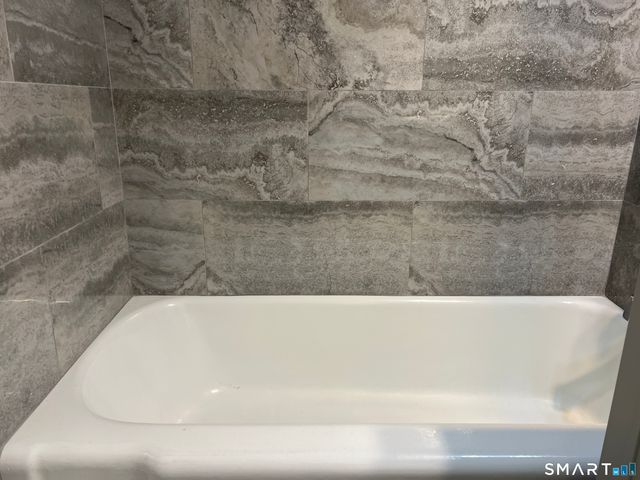 91 Strawberry Hill Avenue APT 139, Stamford, CT 06902