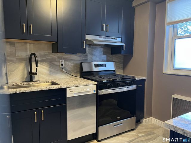 91 Strawberry Hill Avenue APT 139, Stamford, CT 06902