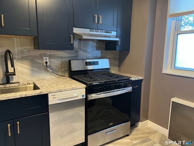 91 Strawberry Hill Avenue APT 139, Stamford, CT 06902