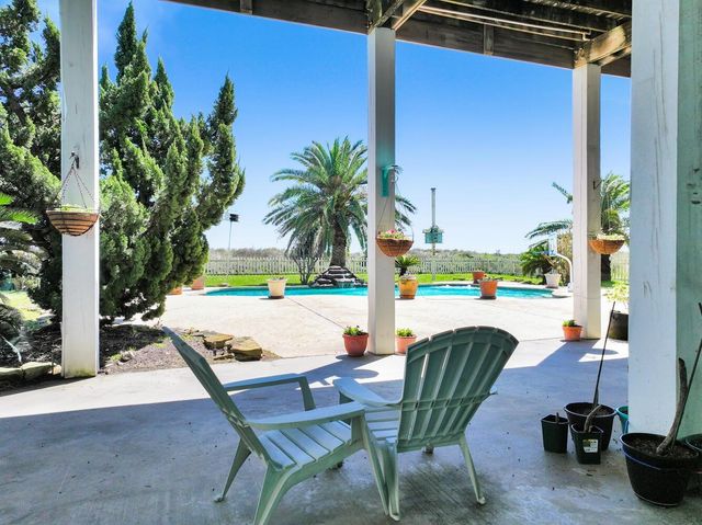 3626 Biscayne Beach Road, Port Bolivar, TX 77650