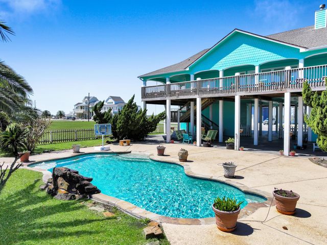 3626 Biscayne Beach Road, Port Bolivar, TX 77650