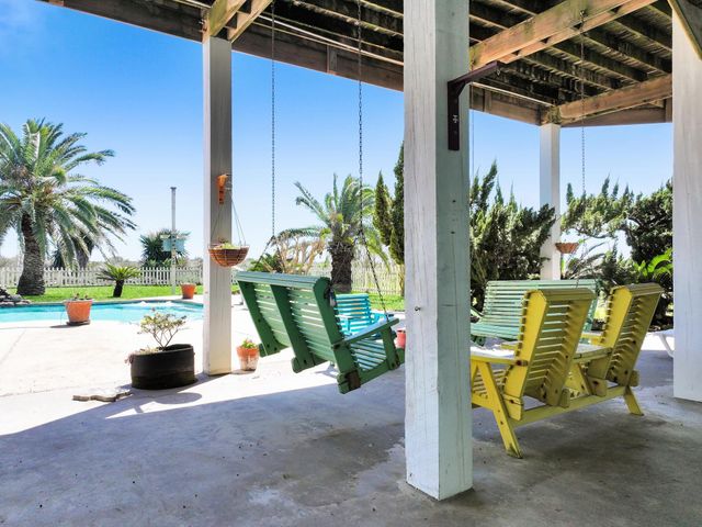 3626 Biscayne Beach Road, Port Bolivar, TX 77650