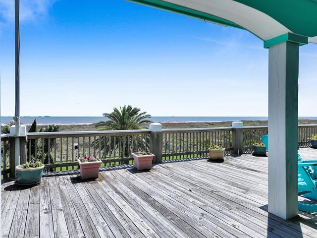 3626 Biscayne Beach Road, Port Bolivar, TX 77650