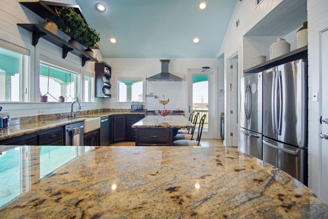 3626 Biscayne Beach Road, Port Bolivar, TX 77650