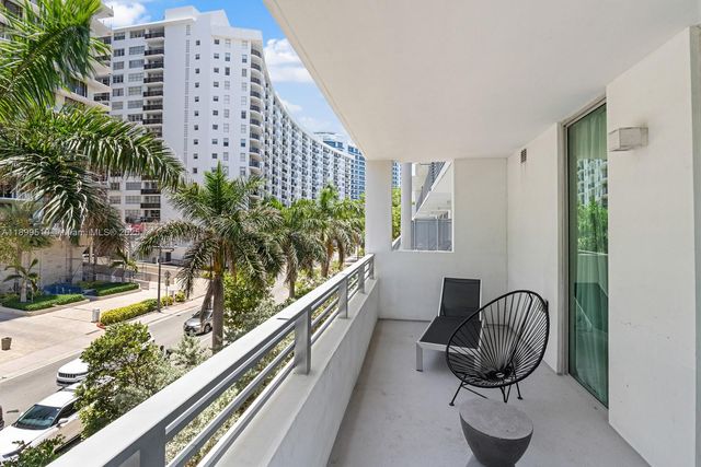 6080 Collins Ave 302, Miami Beach, FL 33140