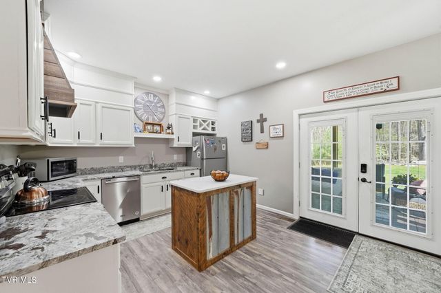 289 Myrtle Drive, Butler, TN 37640