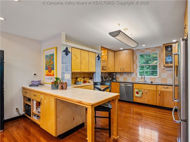 138 Woodbridge Drive, Charleston, WV 25311