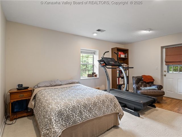 138 Woodbridge Drive, Charleston, WV 25311