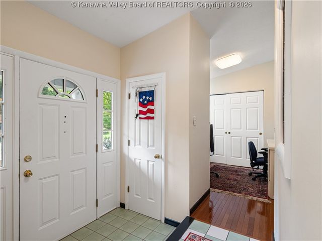 138 Woodbridge Drive, Charleston, WV 25311