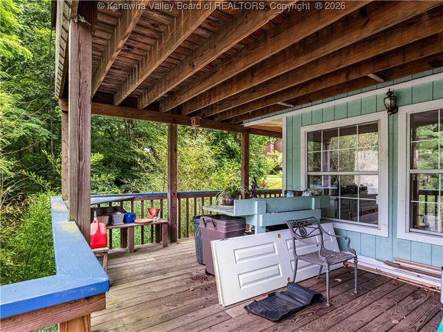 138 Woodbridge Drive, Charleston, WV 25311