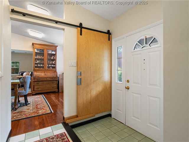 138 Woodbridge Drive, Charleston, WV 25311