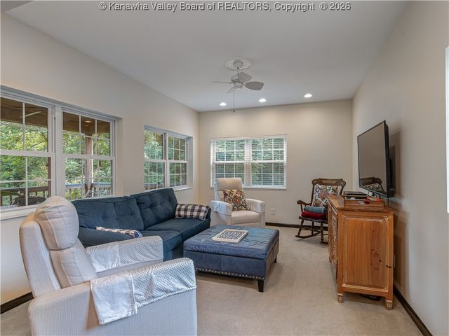 138 Woodbridge Drive, Charleston, WV 25311