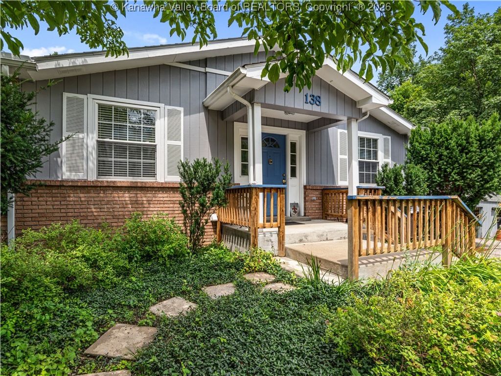 138 Woodbridge Drive, Charleston, WV 25311