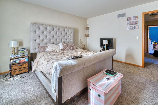 1005 Dresser AVENUE, Waukesha, WI 53188