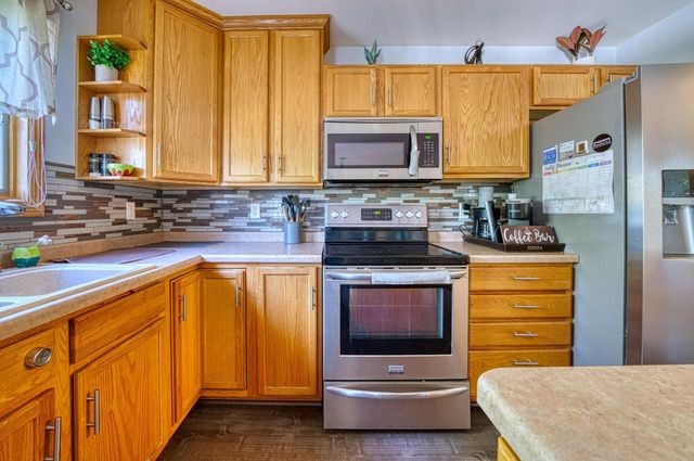 1005 Dresser AVENUE, Waukesha, WI 53188