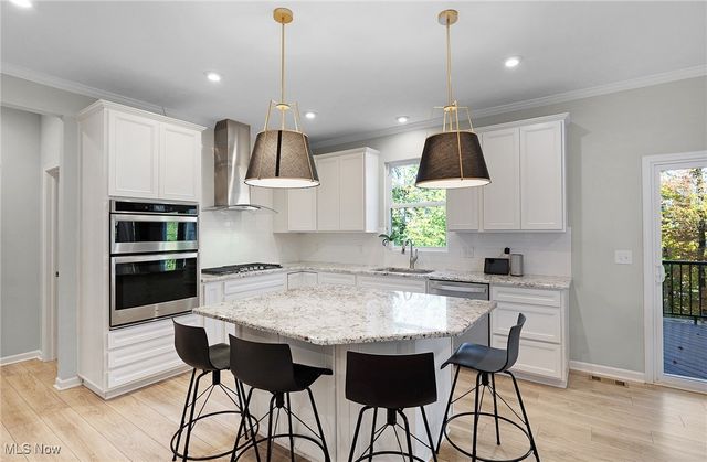 6882 Linden Lane, Independence, OH 44131