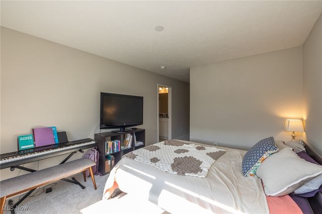 6882 Linden Lane, Independence, OH 44131