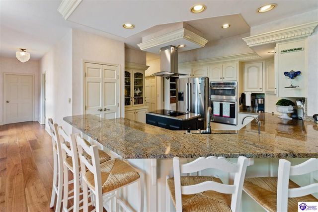 8202 Harrods View Court, Prospect, KY 40059