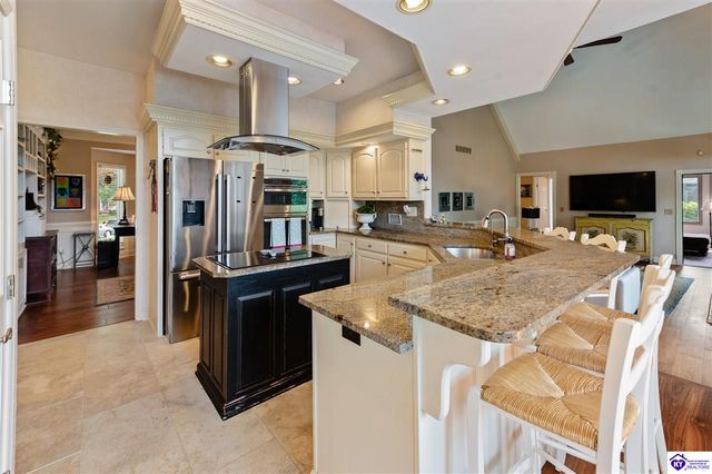 8202 Harrods View Court, Prospect, KY 40059