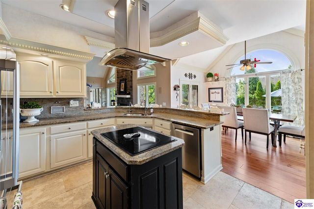 8202 Harrods View Court, Prospect, KY 40059