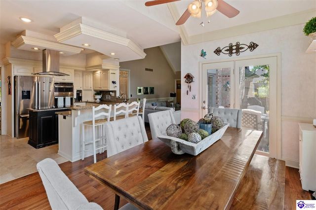 8202 Harrods View Court, Prospect, KY 40059