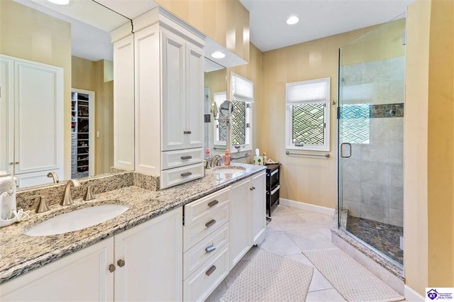 8202 Harrods View Court, Prospect, KY 40059