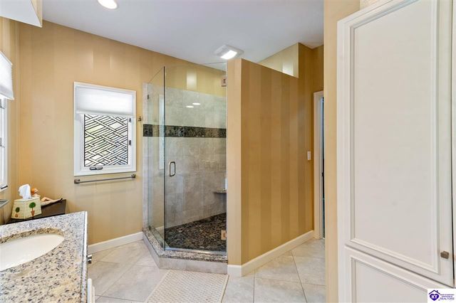 8202 Harrods View Court, Prospect, KY 40059