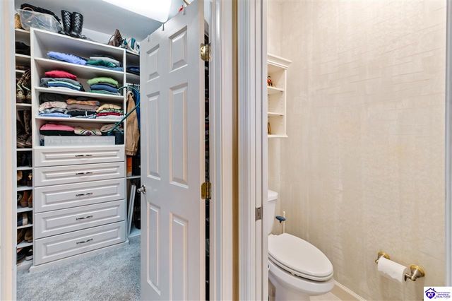 8202 Harrods View Court, Prospect, KY 40059