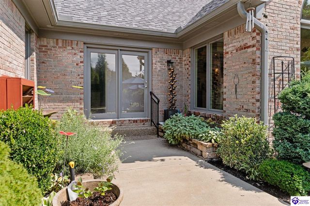 8202 Harrods View Court, Prospect, KY 40059