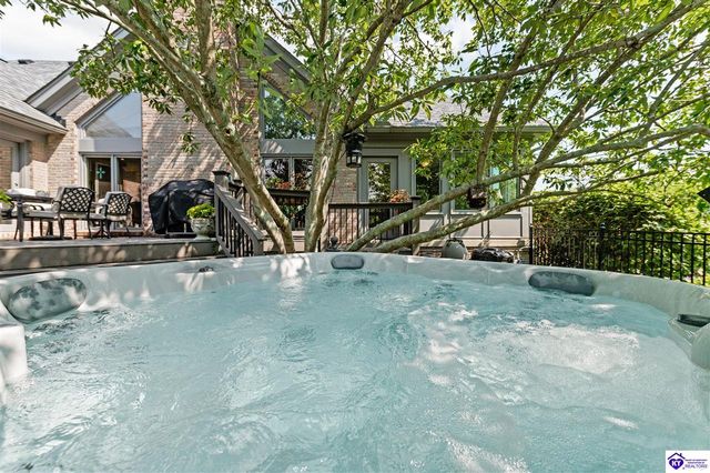 8202 Harrods View Court, Prospect, KY 40059
