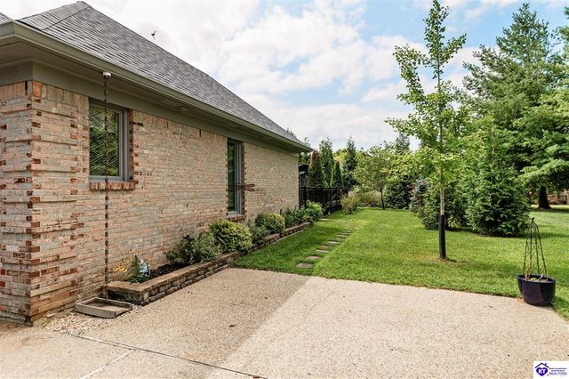 8202 Harrods View Court, Prospect, KY 40059