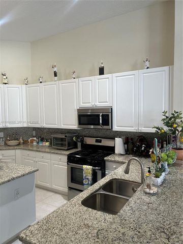 6353 SW 191st Ave, Pembroke Pines, FL 33332