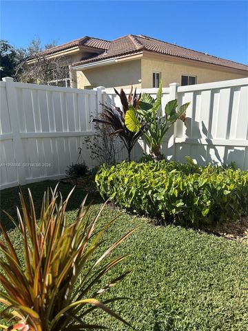 6353 SW 191st Ave, Pembroke Pines, FL 33332