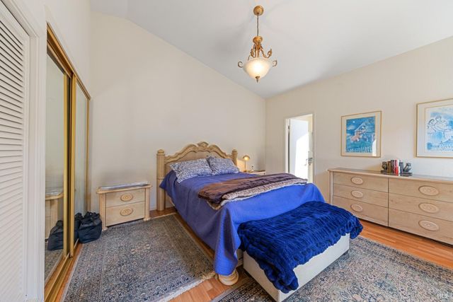 105 Holstrom Cir, Novato, CA 94947