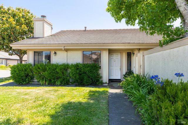 105 Holstrom Cir, Novato, CA 94947