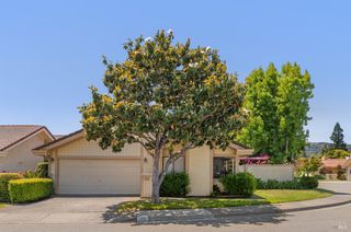 105 Holstrom Cir, Novato, CA 94947