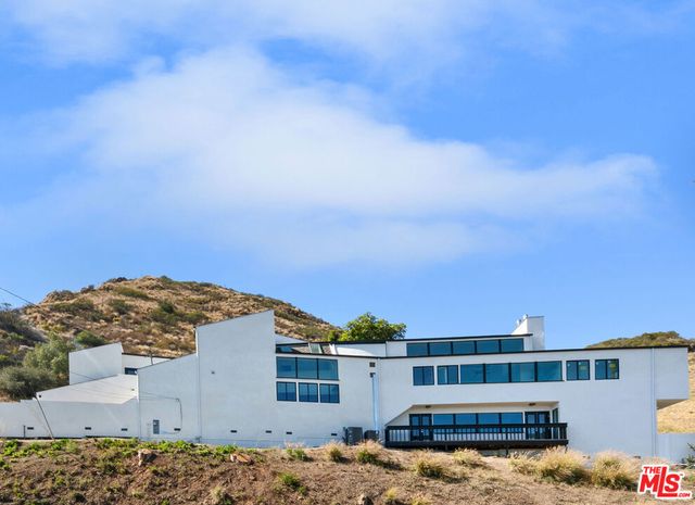2688 Rambla Pacifico Street, Malibu, CA 90265