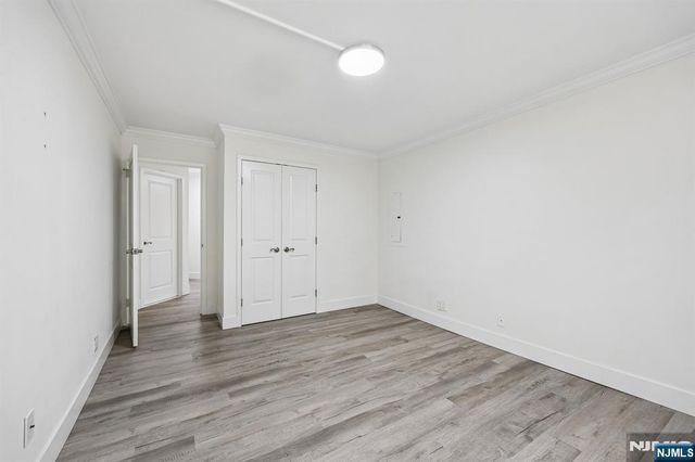 200 Grand Cove Way 2D, Edgewater, NJ 07020