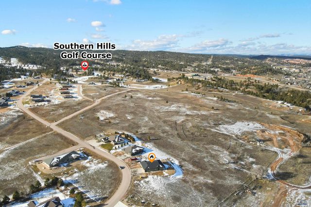 221 MEADOWLARK DR, Hot Springs, SD 57745