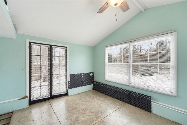 10040 Endicott Street, Belleville, MI 48111