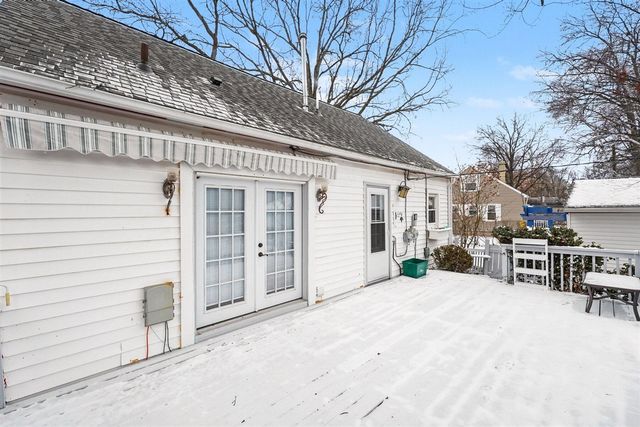 10040 Endicott Street, Belleville, MI 48111