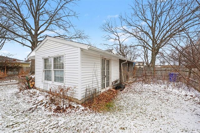 10040 Endicott Street, Belleville, MI 48111