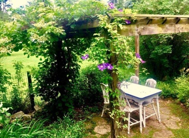 10040 Endicott Street, Belleville, MI 48111